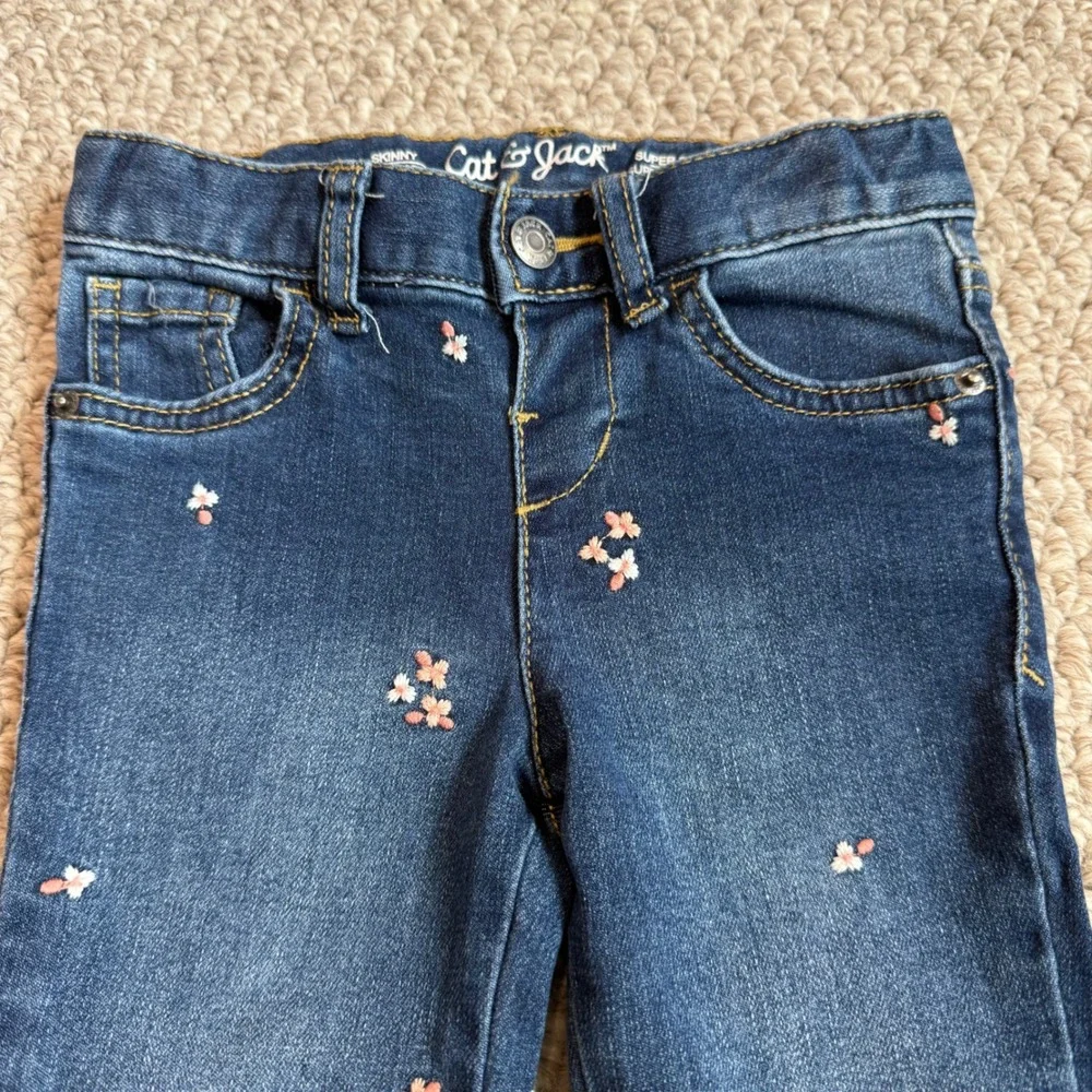 Cat & Jack Girls Skinny Jeans Size 3T Embroidered Flowers Super‎ Stretch Pants